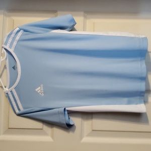 Adidas Tshirt small